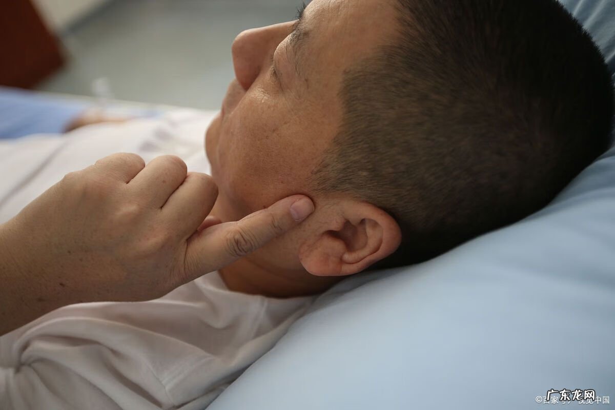 血管性耳鸣吃什么药效果最好 耳鸣吃什么药好