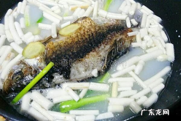 通草鲫鱼汤熬多久 通草鲫鱼汤的做法