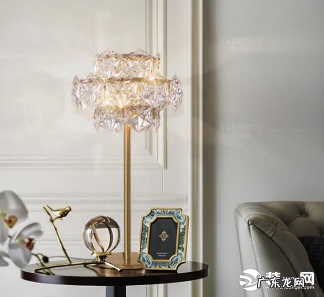 水晶吊灯好不好 水晶吊灯风水好吗