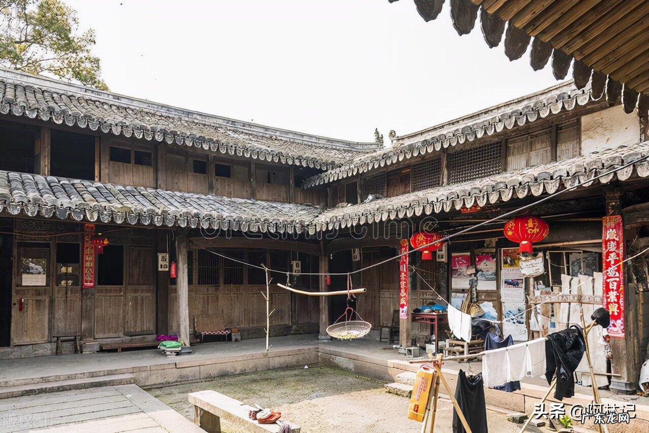 围墙外种什么花风水好 屋前有围墙风水好吗?