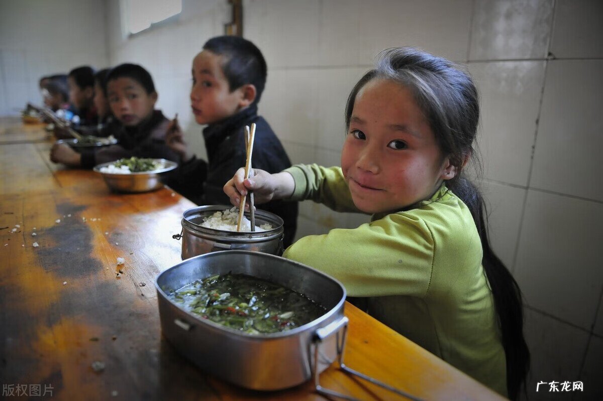 留守儿童应该怎样教育 学校对留守儿童的教育