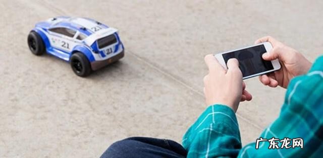 玩具直升机没有遥控器怎么玩 玩具遥控直升机怎么操作