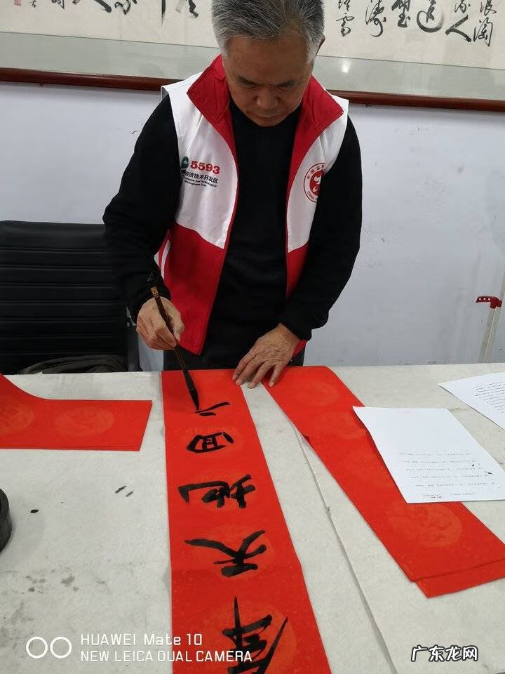 门口对联怎么贴 怎样贴对联?