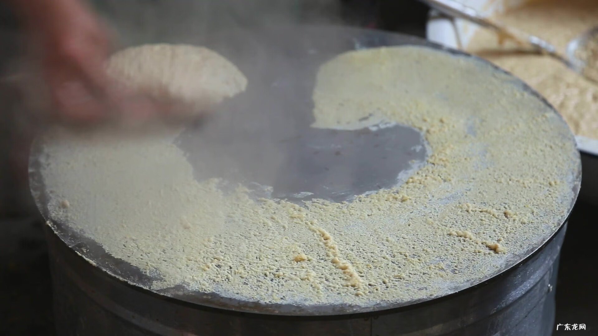 普通煎饼的做法 小鏊煎饼做法