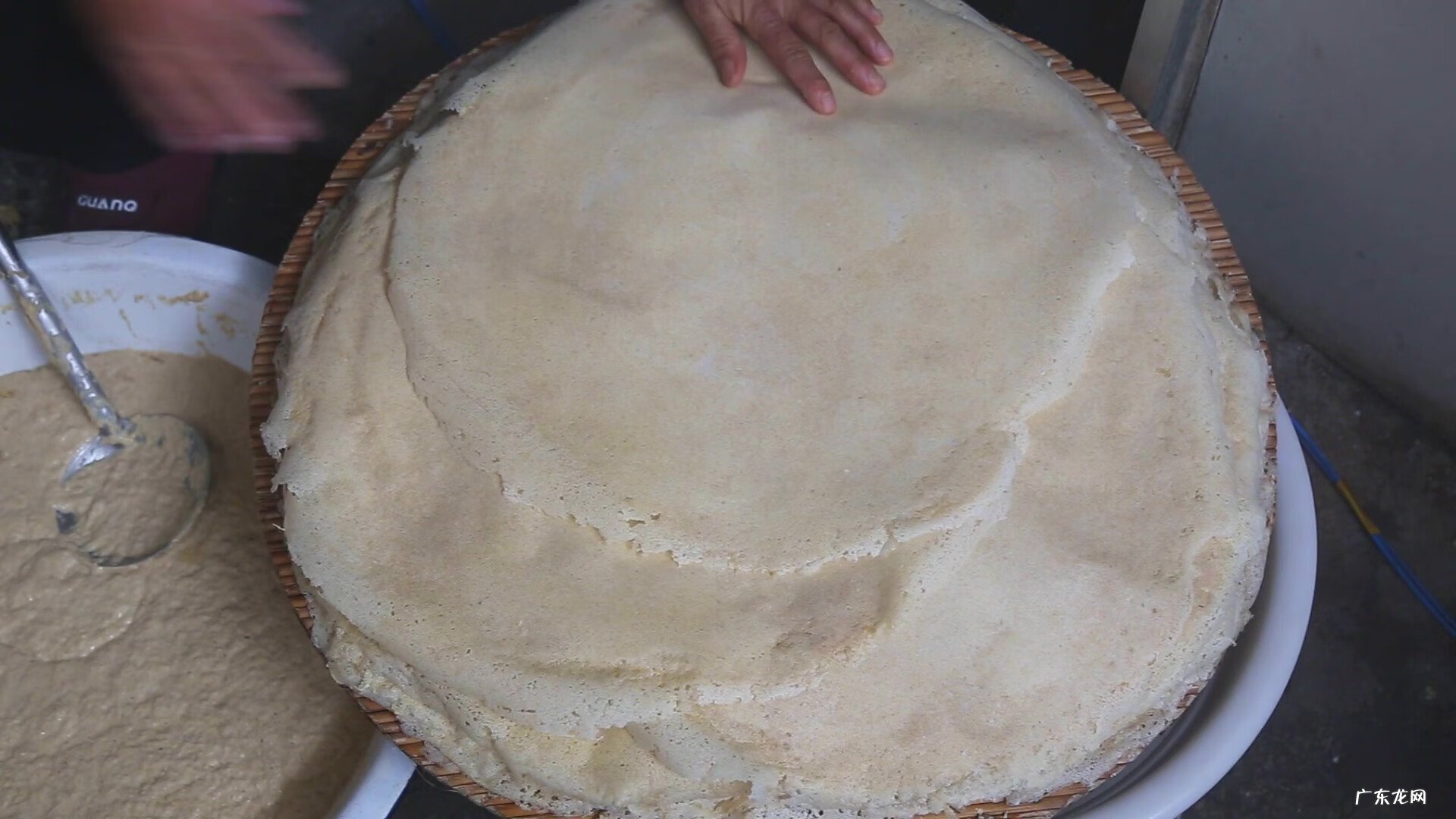 普通煎饼的做法 小鏊煎饼做法