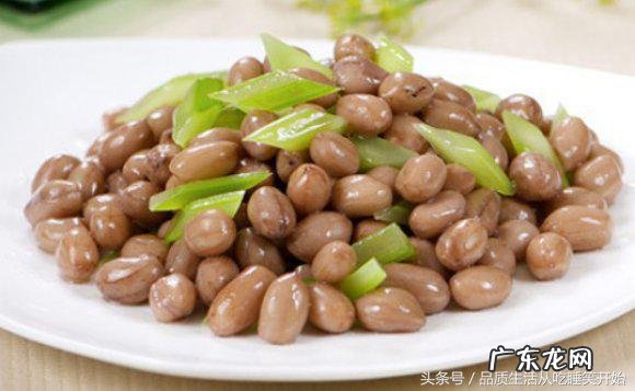 螃蟹和哪些不能一起吃 螃蟹不能和什么一起吃为什么