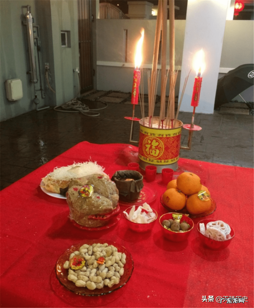 大年初一如何接财神 大年初一 接财神