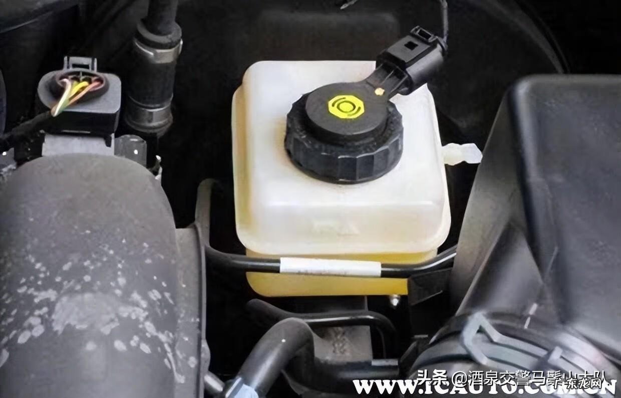 新车首次保养都保养什么