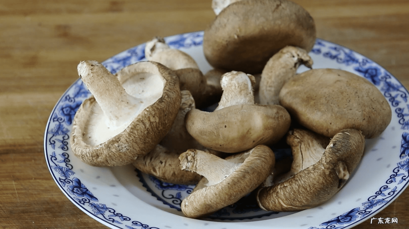 香菇怎么做才能好吃 怎么做香菇好吃