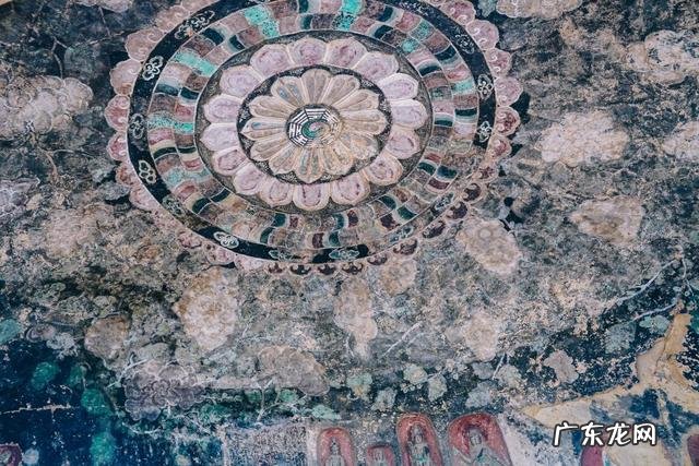 三面环山一面环水叫什么 三面环山四面环水的风水