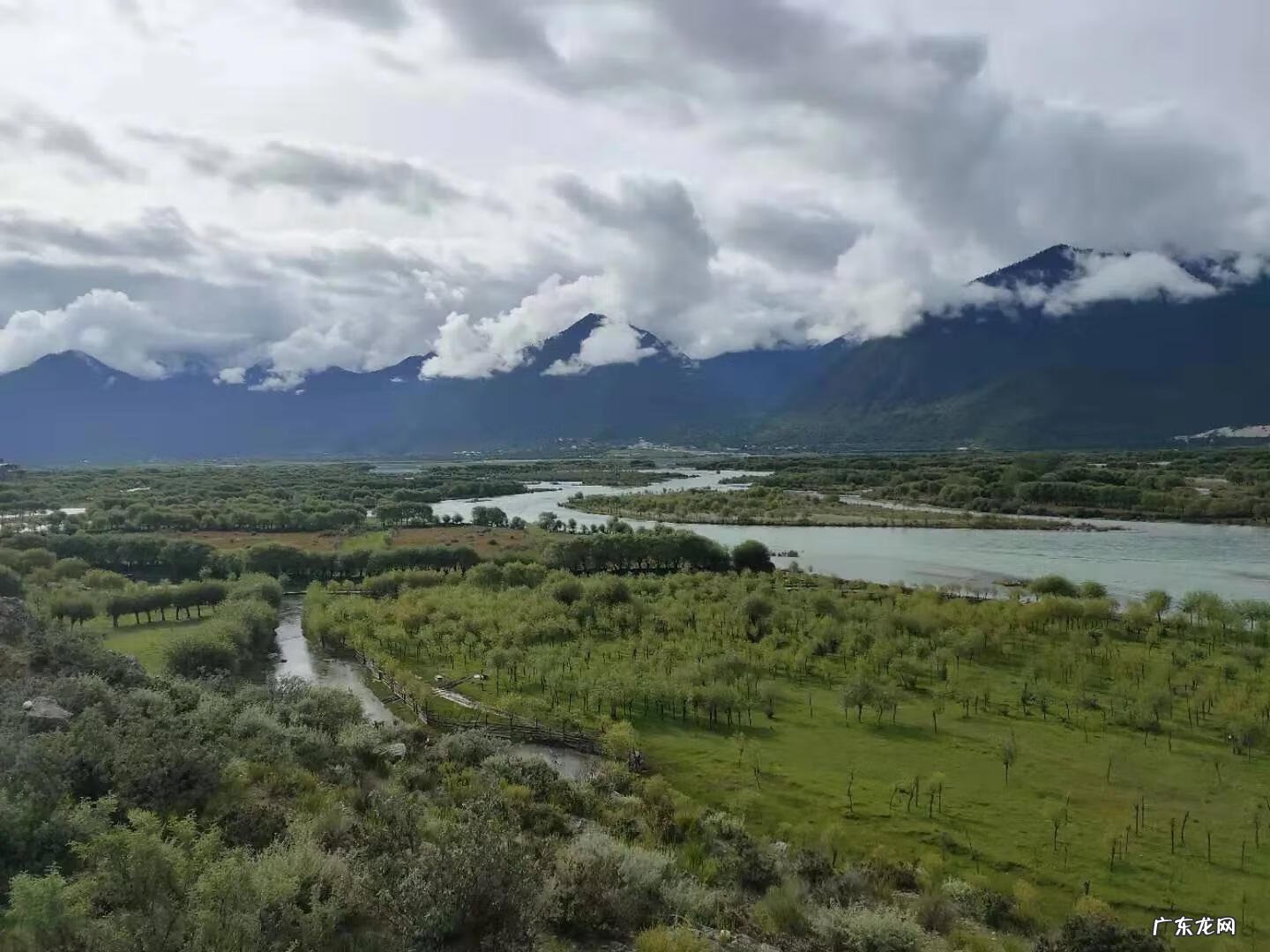 万山朝拜是什么风水 贵州千山朝拜风水
