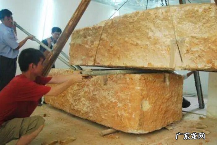 广东十大风水宝地名墓 广西风水宝地天然石棺