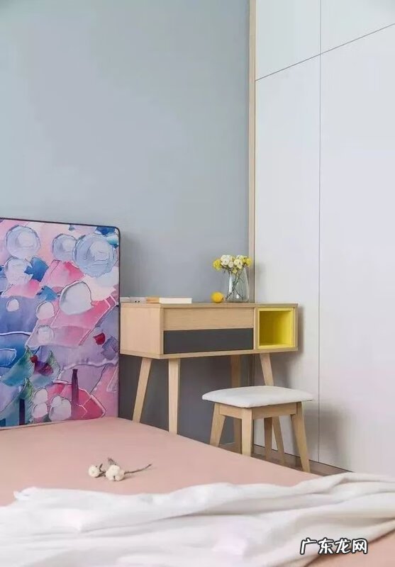 客厅电视柜摆放风水 架空电视柜的样式