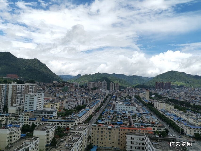 中国风水第一人开讲啦完整版 央视新闻讲风水的视频