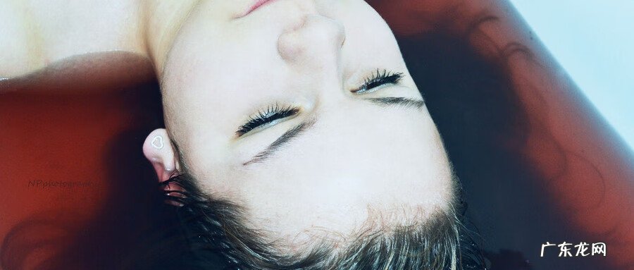 第一天来例假可以洗头吗 来例假可以洗头么