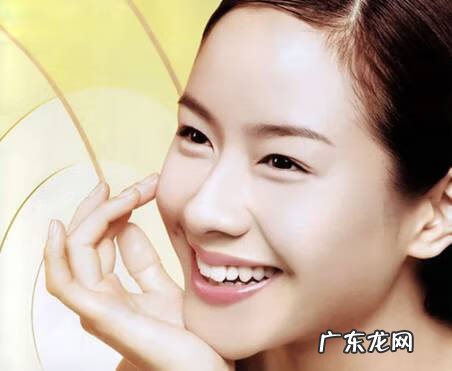 嘴巴周围长痘痘是因为什么 嘴巴周围长痘痘是哪里的问题