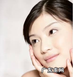 嘴巴周围长痘痘是因为什么 嘴巴周围长痘痘是哪里的问题