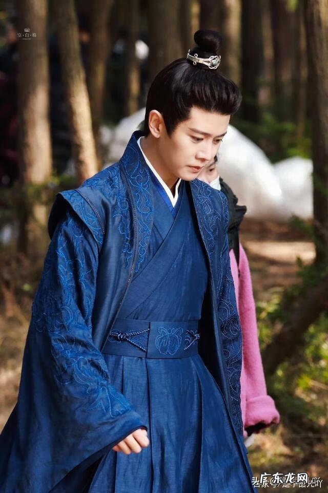 写一篇续写故事的作文 续写单依纯