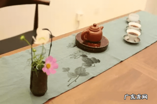 秋天应喝什么茶 秋天喝什么茶叶