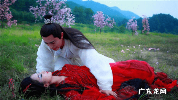 妖神花千骨一个人