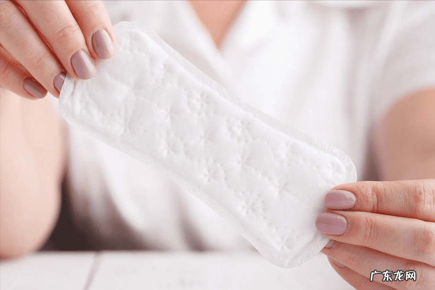 卫生巾的正确使用方法 卫生巾怎么用步骤