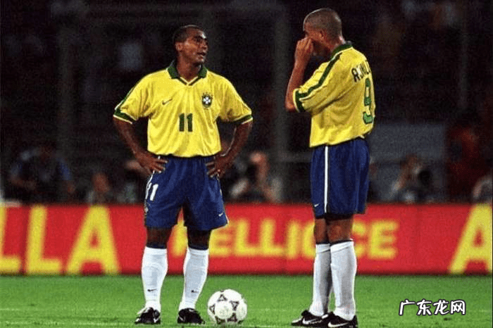 可以双人联机的足球游戏 双人足球比赛