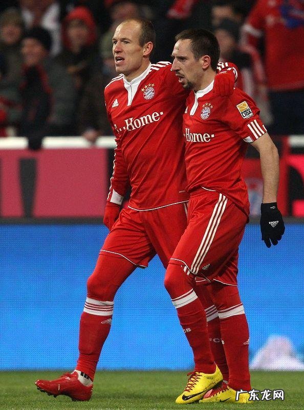 可以双人联机的足球游戏 双人足球比赛