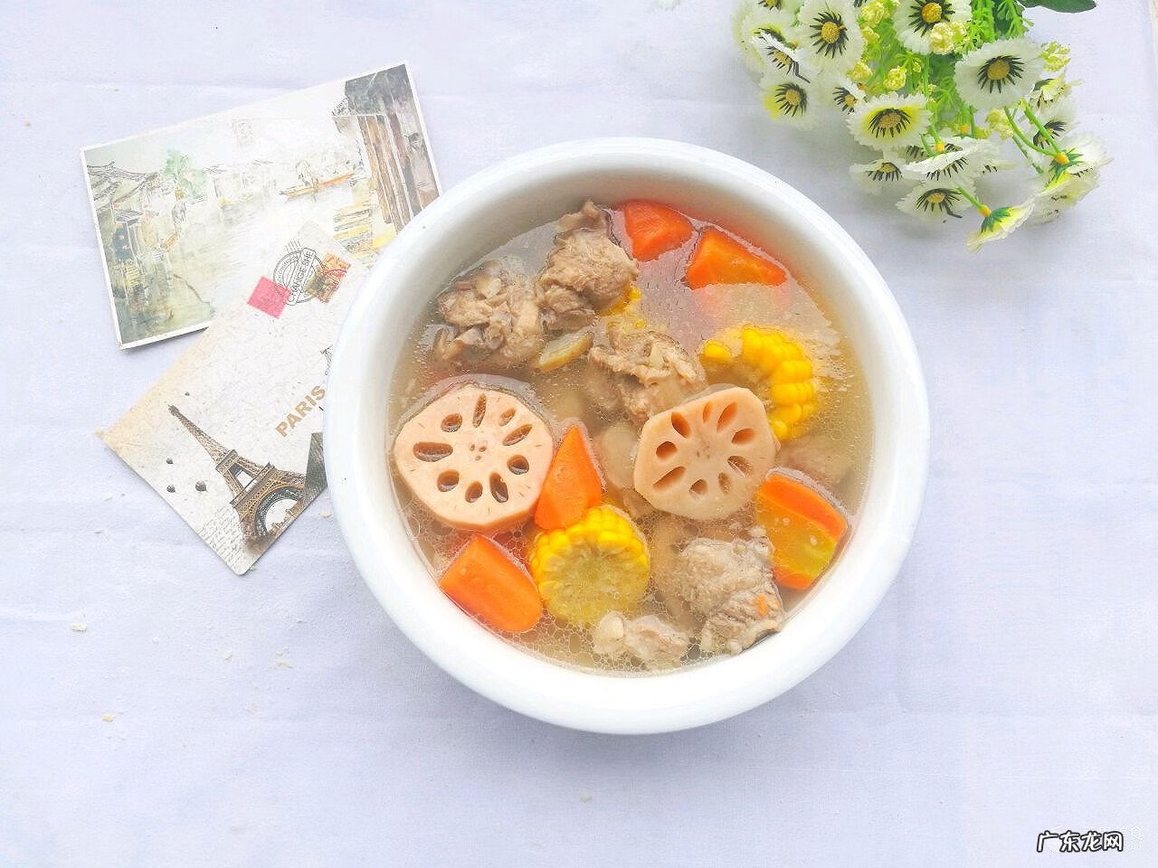 胡萝卜炖排骨汤的禁忌 胡萝卜玉米排骨汤还可以加什么