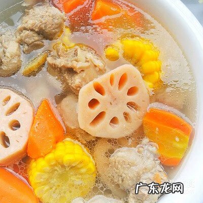 胡萝卜炖排骨汤的禁忌 胡萝卜玉米排骨汤还可以加什么