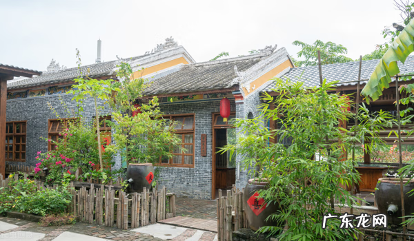 门口有桃花树对风水好吗 房子右边有桃树风水怎么样