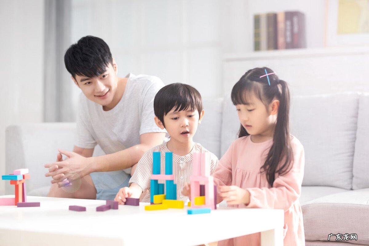 大人人来疯是什么意思啊 人来疯啥意思