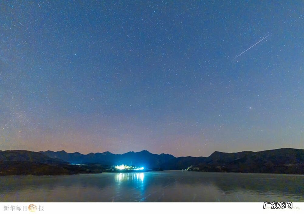 流星坠落 流星落下的图片