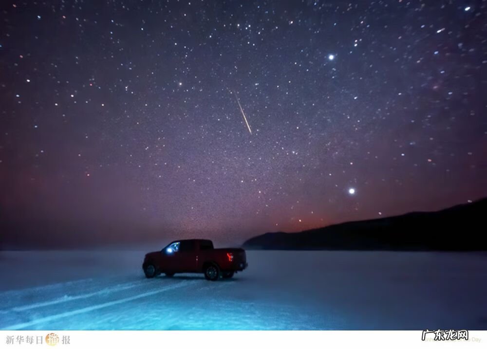 流星坠落 流星落下的图片