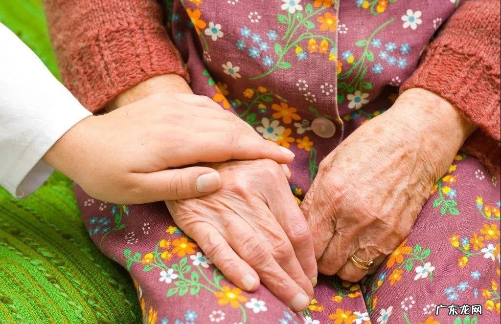 风水棺材家里怎么摆放 棺材里面放什么好