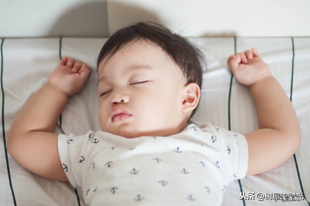 一个半月婴儿一晚上不吃奶 婴儿晚上不吃奶怎么回事