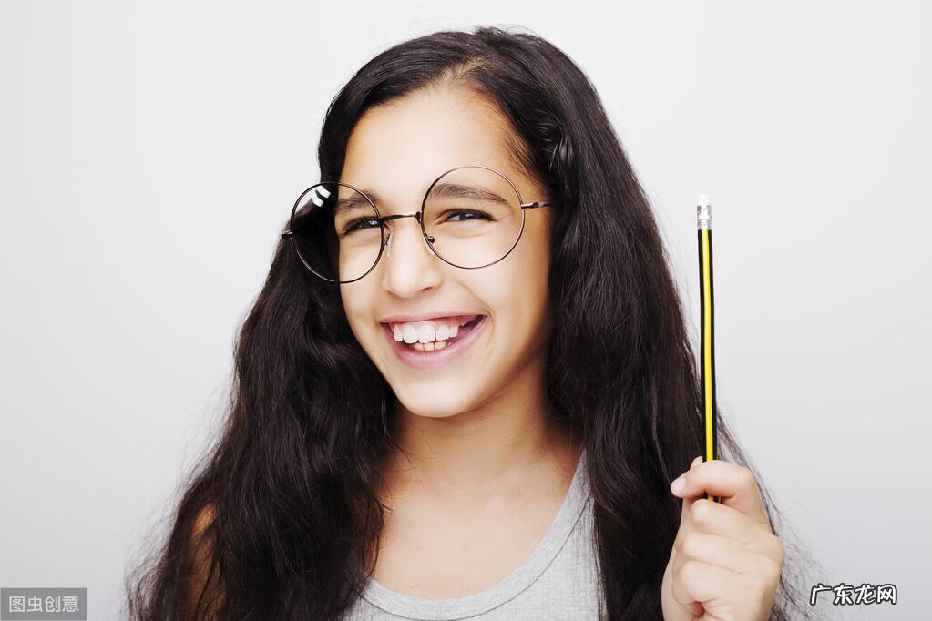 皮肤上出现白斑是什么问题 白癜风会传染吗