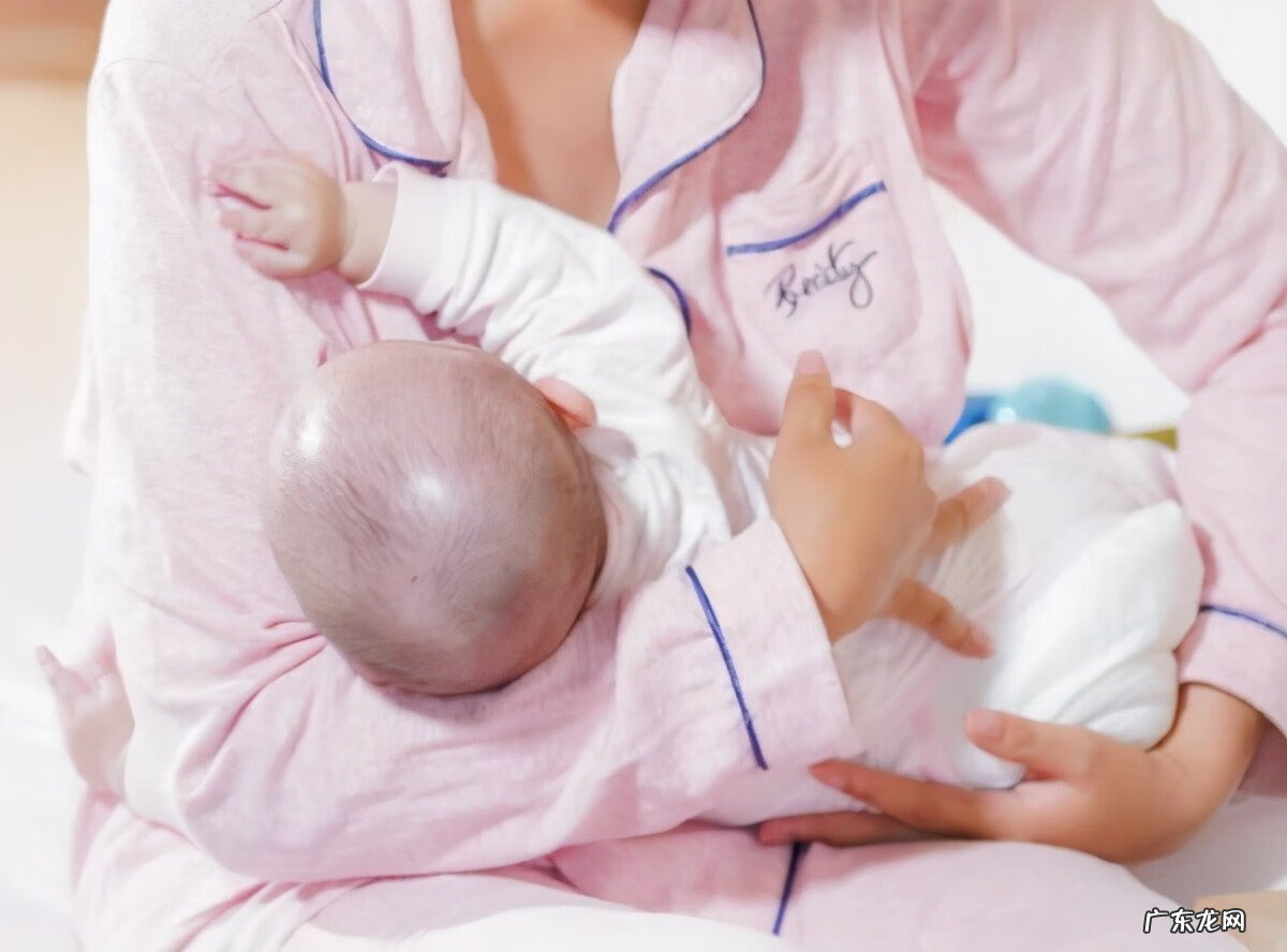 背奶妈妈的说说 背奶妈妈是什么意思?