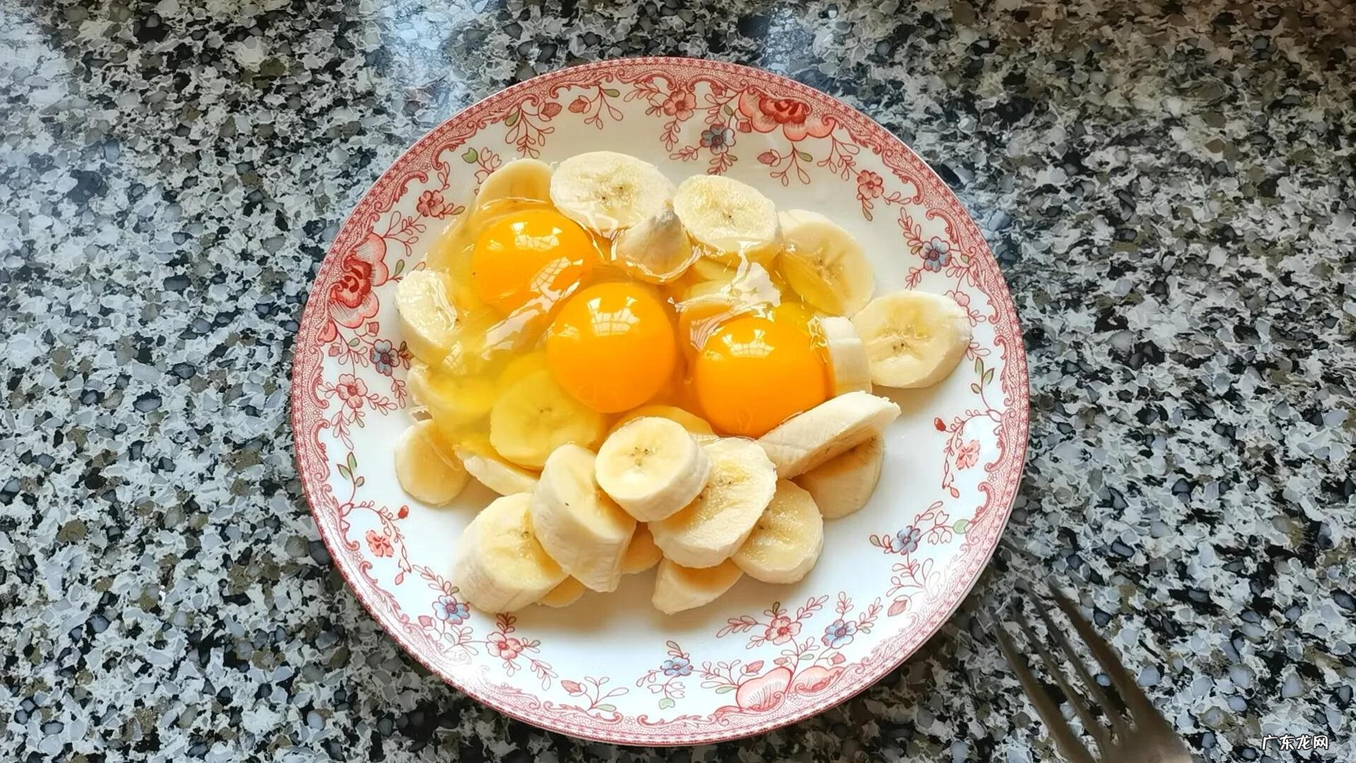 香蕉形状的面包图片 香蕉面包的制作