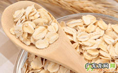 燕麦片有什么功效和作用 燕麦片的作用与功效