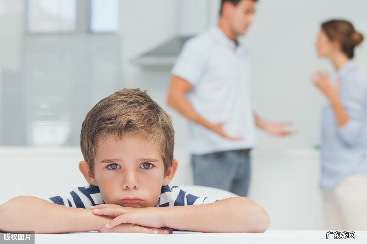 离婚后给孩子的抚养费标准 离婚后孩子的抚养费给谁