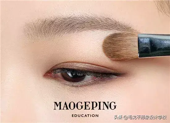 内双怎么画眼影图解 内双怎么画眼妆图