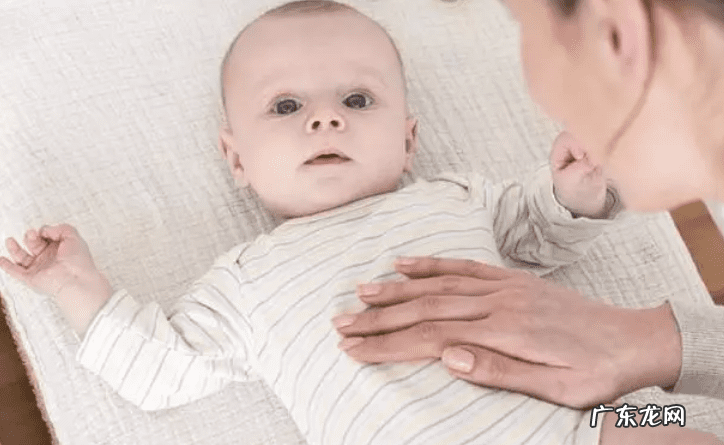 婴儿打嗝是因为什么 婴儿打嗝是啥原因