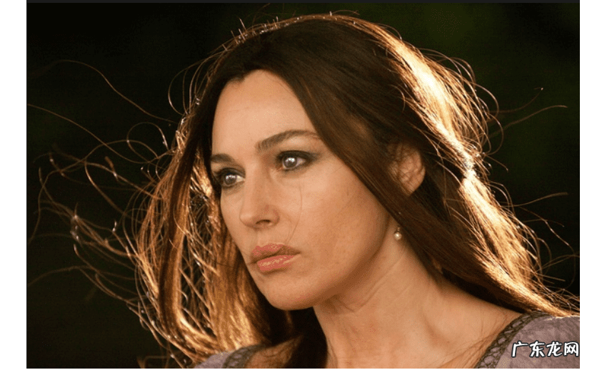 倒吊水箱逃生 逃生魔术揭秘