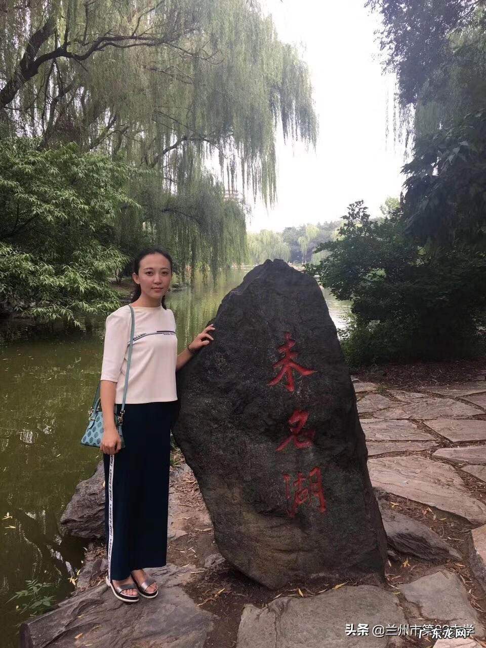 红领巾相约中国梦歌词 红领巾相约中国梦ppt模板