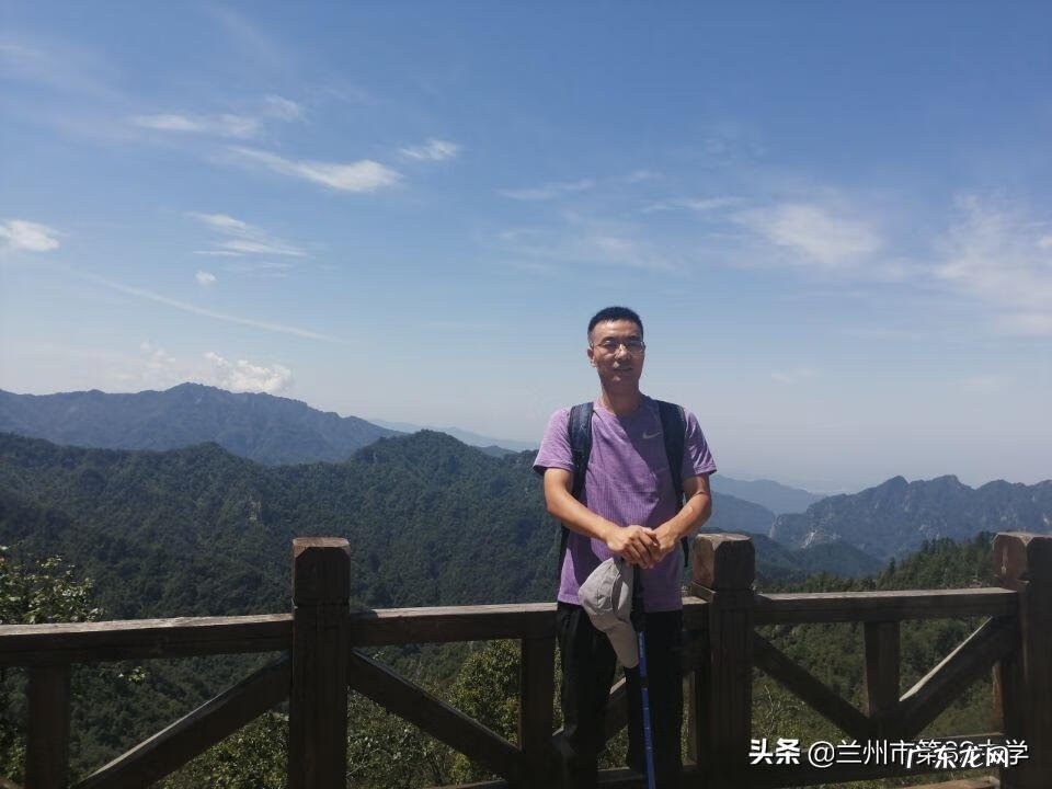 红领巾相约中国梦歌词 红领巾相约中国梦ppt模板