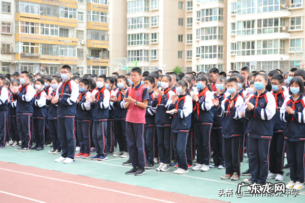 红领巾相约中国梦歌词 红领巾相约中国梦ppt模板