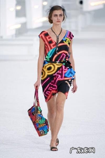 夏奈尔女装格纹呢面料 夏奈尔女装款式