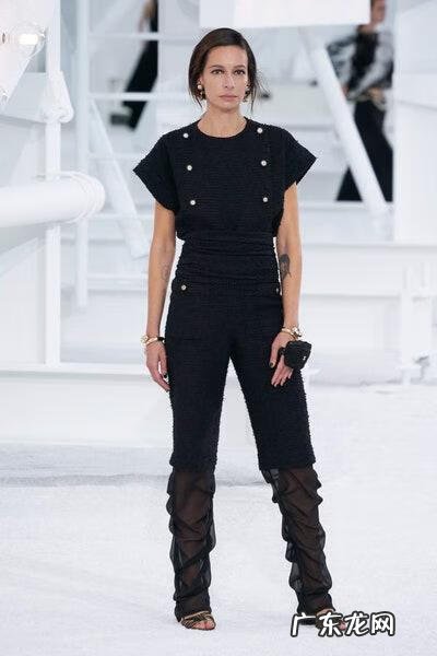 夏奈尔女装格纹呢面料 夏奈尔女装款式