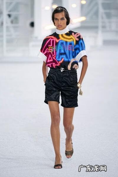 夏奈尔女装格纹呢面料 夏奈尔女装款式