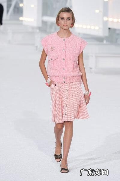 夏奈尔女装格纹呢面料 夏奈尔女装款式